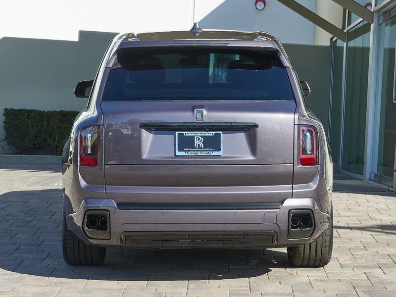 New 2026 Rolls-Royce Cullinan Black BadgeImage 9