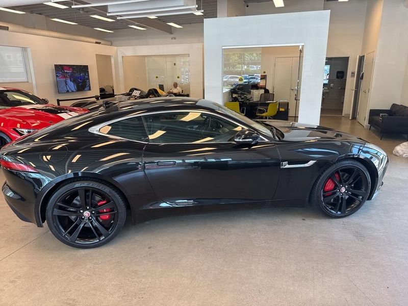 2016 Jaguar F-TYPE 