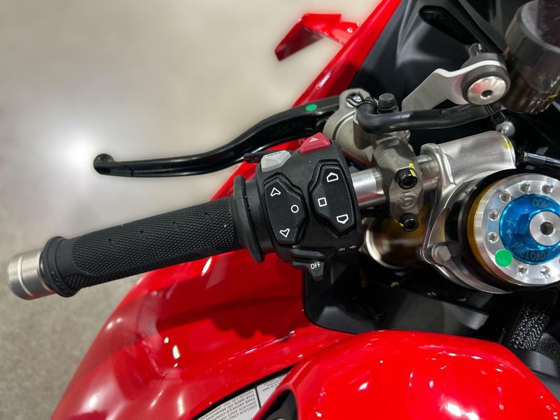 New 2026 Ducati PANIGALE V4 R Image 29