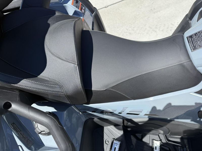 New 2025 CFMOTO CFORCE 800 TOURING Image 5