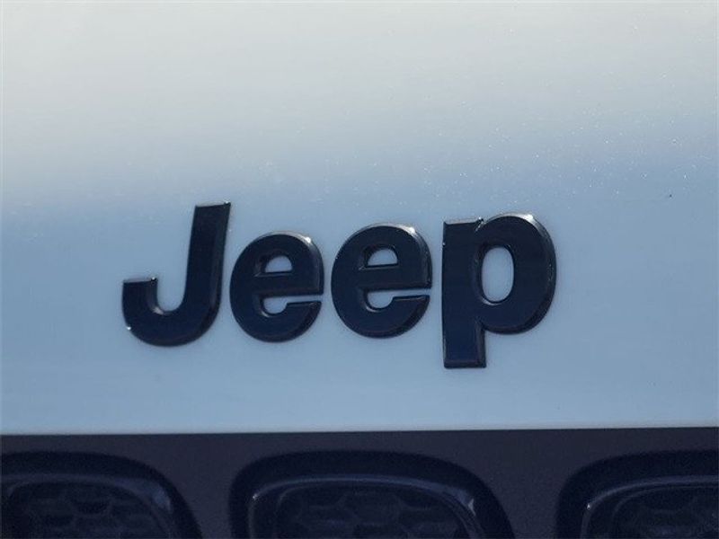 2018 Jeep Renegade SportImage 32