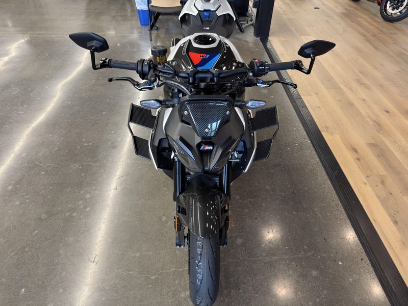 2025 BMW M 1000 R - WHITE ALUMINUM METALLIC MATTE  