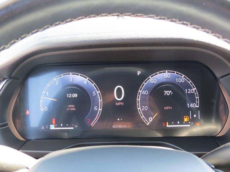 Used 2021 Jeep Grand Cherokee L Limited 4x4 4dr SUVImage 16