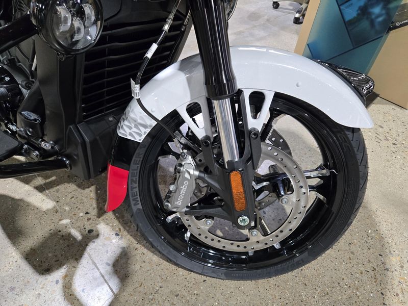 2025 Indian Motorcycle CHALLENGER ELITE 49ST Image 23