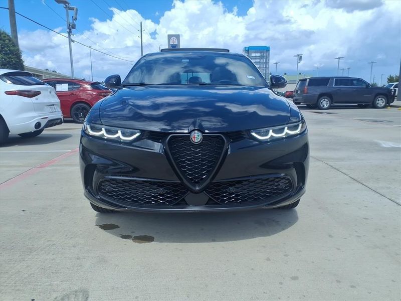2024 Alfa Romeo Tonale Veloce photo 8