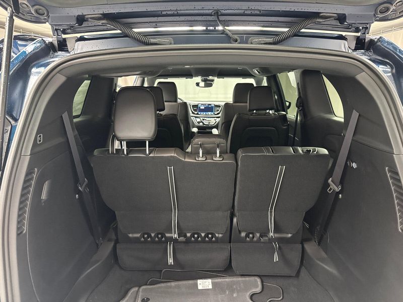 2025 Chrysler Pacifica SelectImage 20