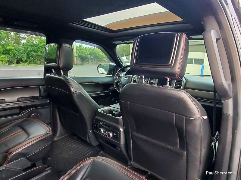 2021 Ford Expedition Limited Stealth EditionImage 30
