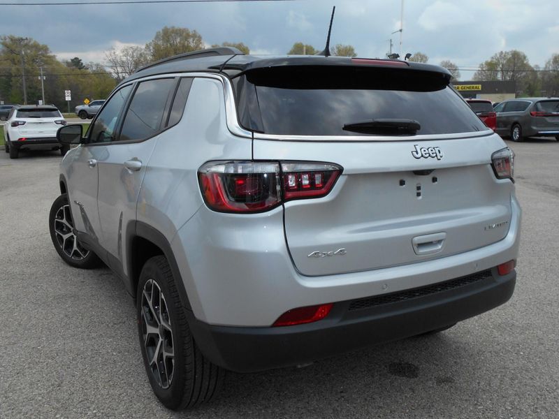 2025 Jeep Compass Limited 4x4Image 3
