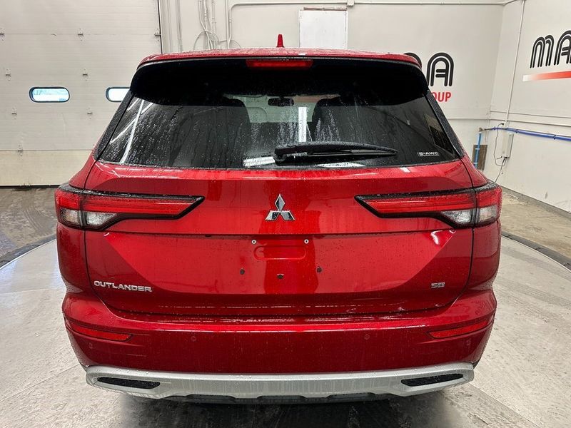 2024 Mitsubishi Outlander SE in a Red Diamond exterior color and 30xinterior. Marina Auto Group (855) 564-8688 marinaautogroup.com 