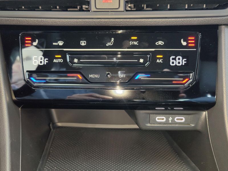 Used 2025 Volkswagen Jetta Sport TurboImage 11