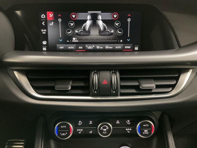 New 2025 Alfa Romeo Stelvio AwdImage 14