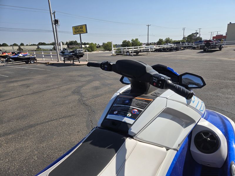 Used 2022 Yamaha VX CRUISER WAUDIO AZURE BLUEWHITE Image 14