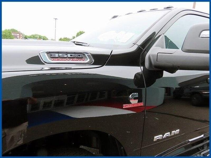 2025 RAM 3500 Big HornImage 5