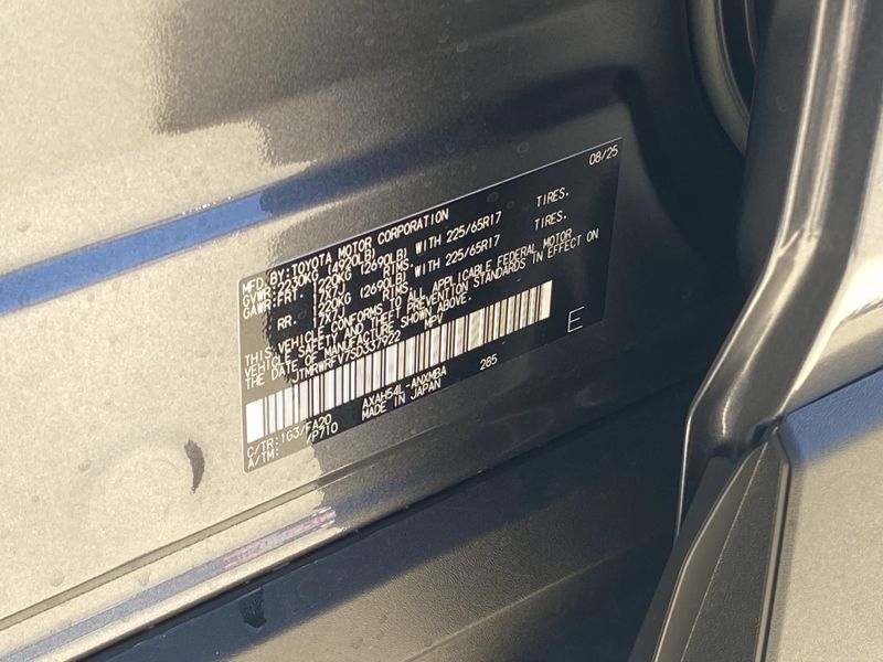 New 2025 Toyota RAV4 Hybrid XLEImage 20