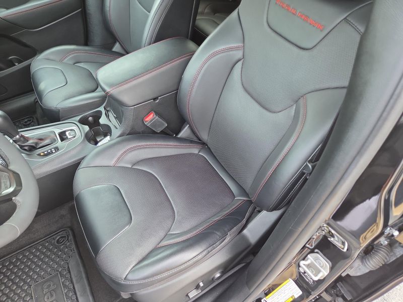 2022 Jeep Cherokee Trailhawk photo 13