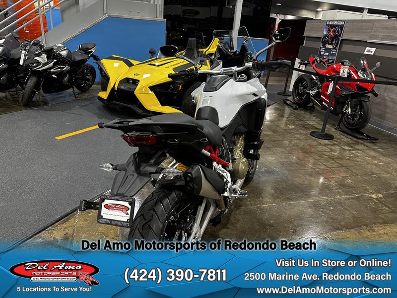 2023 Ducati MULTISTRADA V4 S  in a ICEBERG WHITE exterior color. Del Amo Motorsports of Redondo Beach (424) 304-1660 delamomotorsports.com 