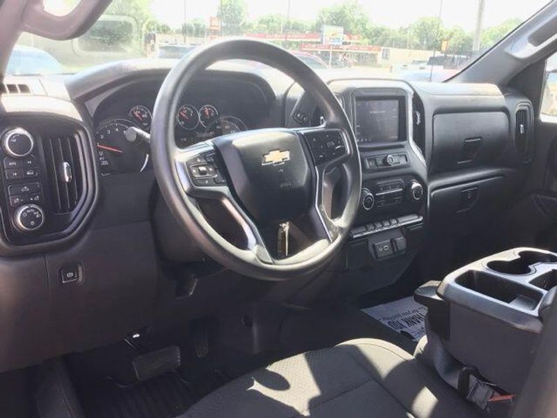 Used 2022 Chevrolet Silverado 1500 LTD CustomImage 10