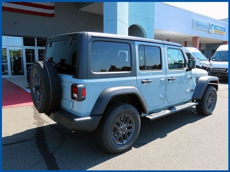 2024 Jeep Wrangler Sport SImage 7