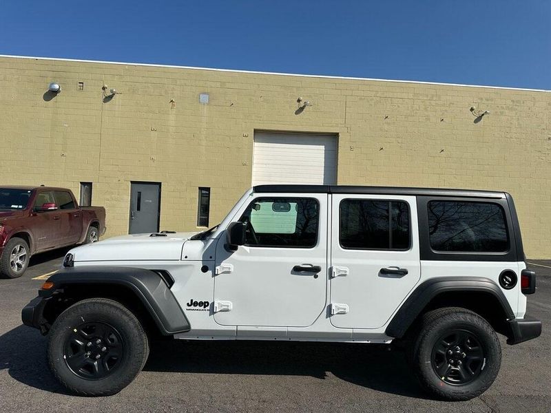 2025 Jeep Wrangler 4-door SportImage 4