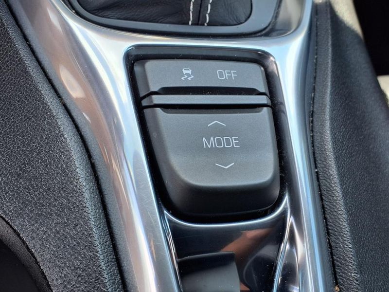 Used 2016 Chevrolet Camaro SSImage 25