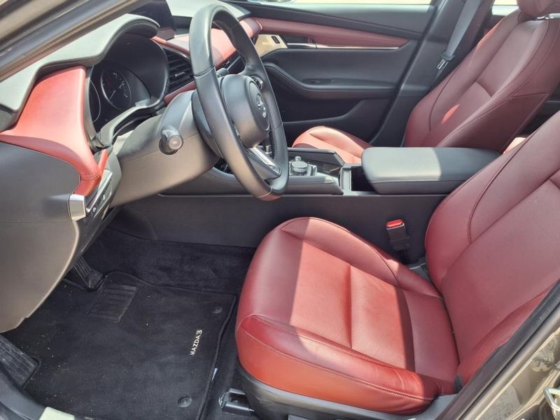 Used 2024 Mazda Mazda3 2.5 S Premium PackageImage 16