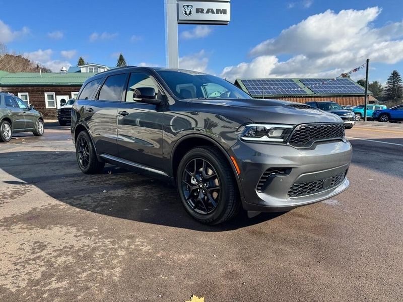 2026 Dodge Durango GT Plus photo 3