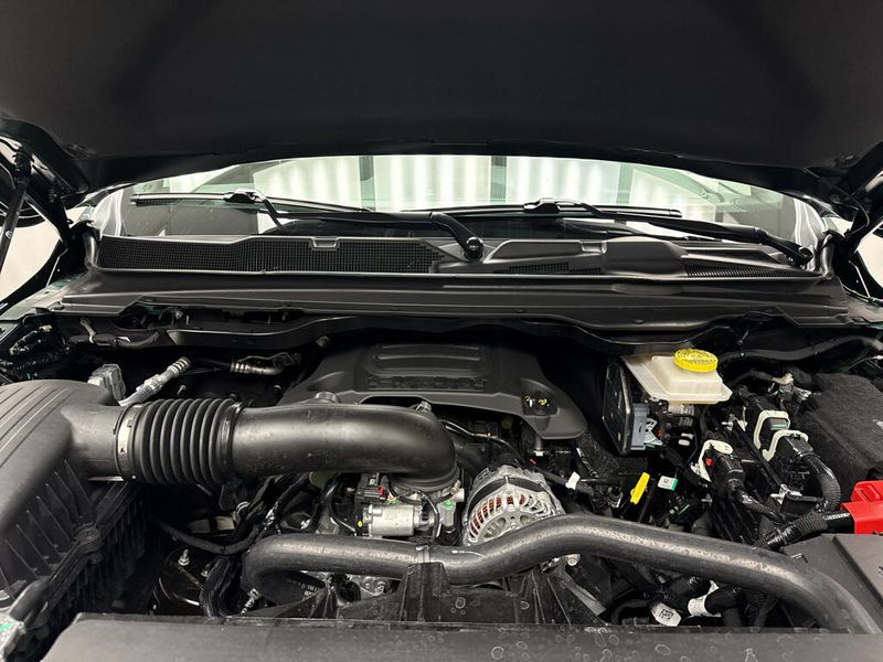 New 2027 RAM 1500 Laramie Crew Cab 4x4 5