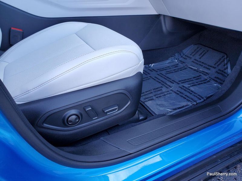 New 2026 Jeep Cherokee Limited 4x4