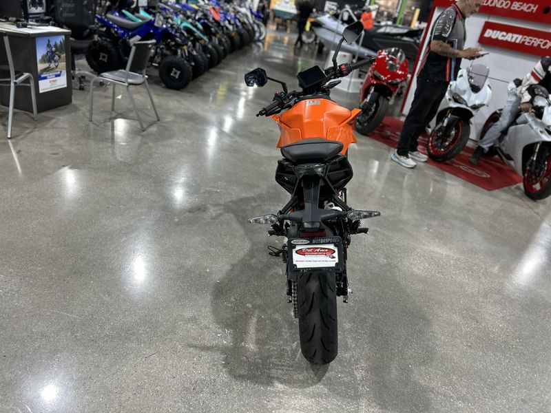 New 2025 KTM 390 DUKE Image 18