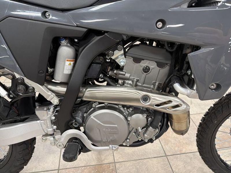 New 2025 Suzuki DR-Z4S Image 24
