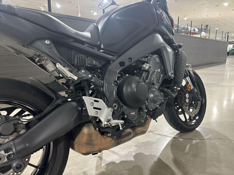 Used 2023 Yamaha MT-09 Image 24