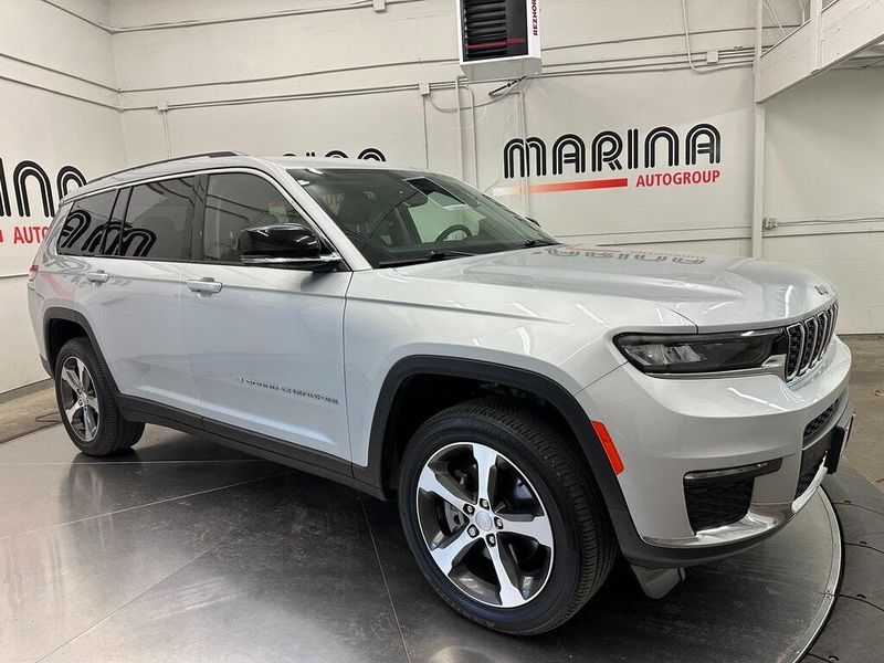 2023 Jeep Grand Cherokee L LimitedImage 1