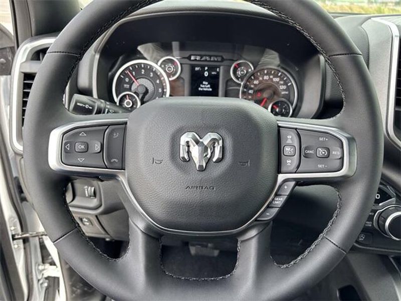 2025 RAM 1500 Big Horn Crew Cab 4x4 5
