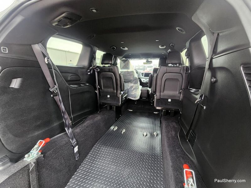 New 2026 Chrysler Voyager LX