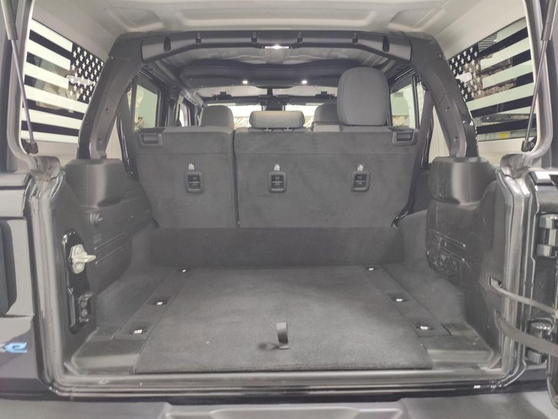 Used 2024 Jeep Wrangler 4xE Willys w/ConvenienceImage 9