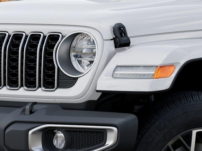 New 2026 Jeep Wrangler 4-door SaharaImage 36