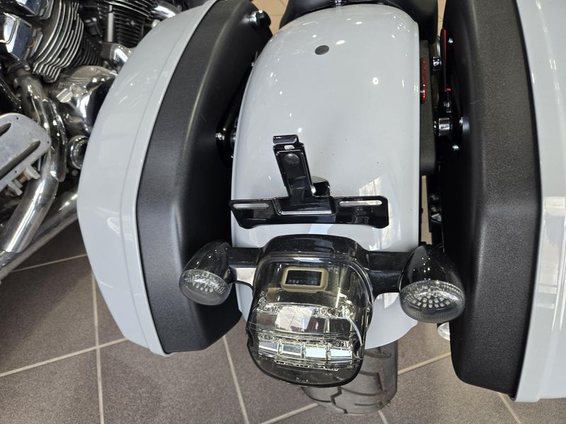 USED 2024 HARLEY SOFTAIL LOW RIDER ST Image 7