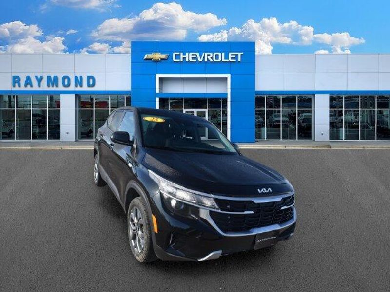 Used 2025 Kia Seltos LXImage 10