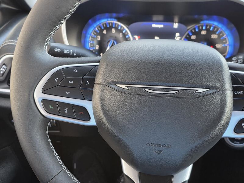New 2027 Chrysler Pacifica Select