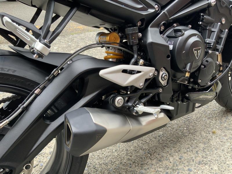 2025 Triumph STREET TRIPLE 765 RS