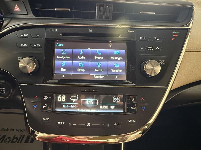 Used 2018 Toyota Avalon LimitedImage 33