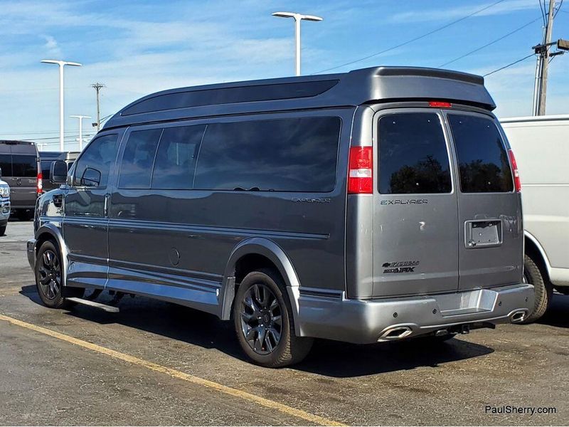 2023 Chevrolet Express Cargo Image 11