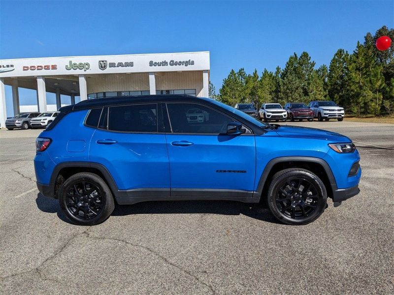 2023 Jeep Compass Altitude 4x4 in a Laser Blue Pearl Coat exterior color and Blackinterior. South Georgia CDJR 229-443-1466 southgeorgiacdjr.com 