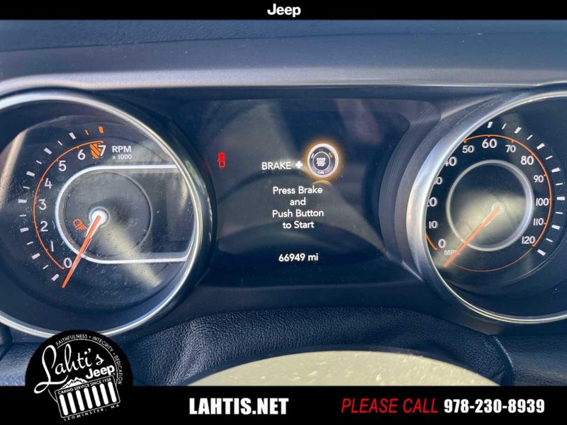 2021 Jeep Gladiator Sport S photo 11