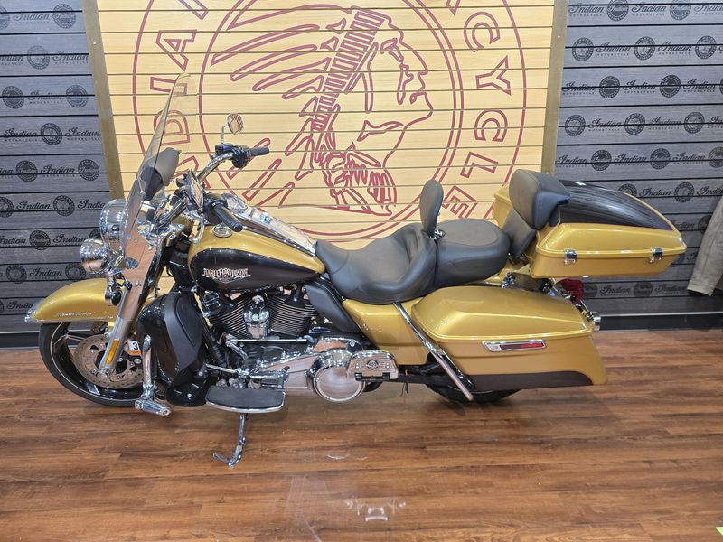 Used 2017 Harley-Davidson FLHR Road King Image 4