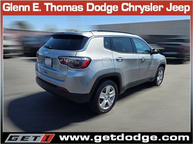 2022 Jeep Compass Latitude photo 5