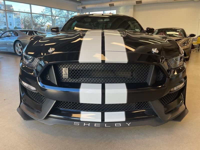 2019 Ford Mustang Shelby GT350Image 3