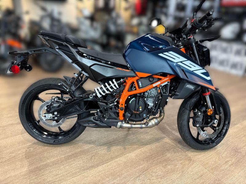 New 2026 KTM 390 DUKE Image 12