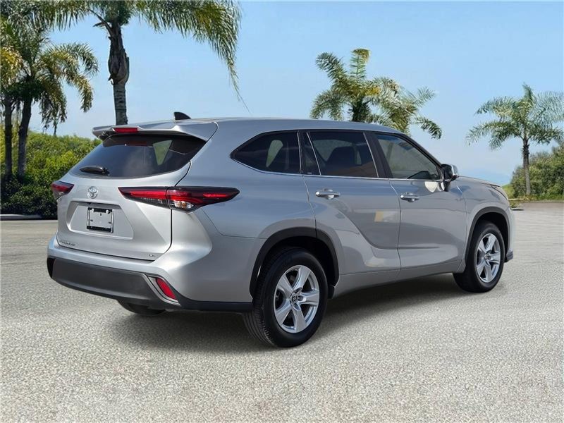 Used 2024 Toyota Highlander XLE FWD (Natl)