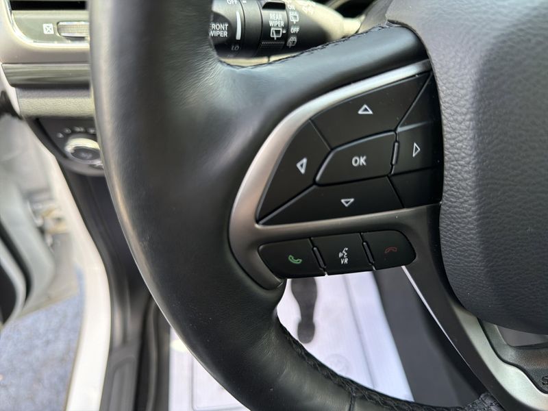 Used 2021 Jeep Grand Cherokee Laredo XImage 26